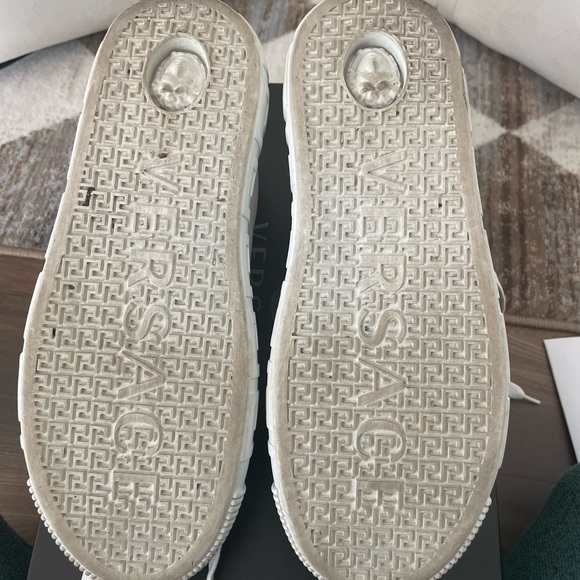 Versace, Men’s Logo Leather - Picture 7 of 11